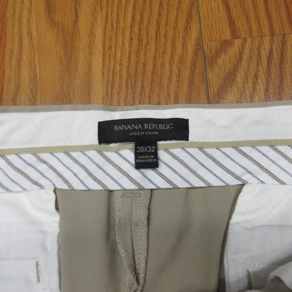 36x32 BANANA REPUBLIC AIDEN PANT COTTON/ELASTERALL/SPANDEX KHAKI 38W x 32L - Picture 4 of 4